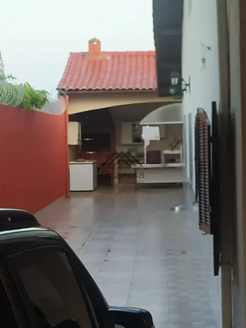 Foto 3 de Casa com 5 quartos à venda, 455m2 em Itanhaem - SP