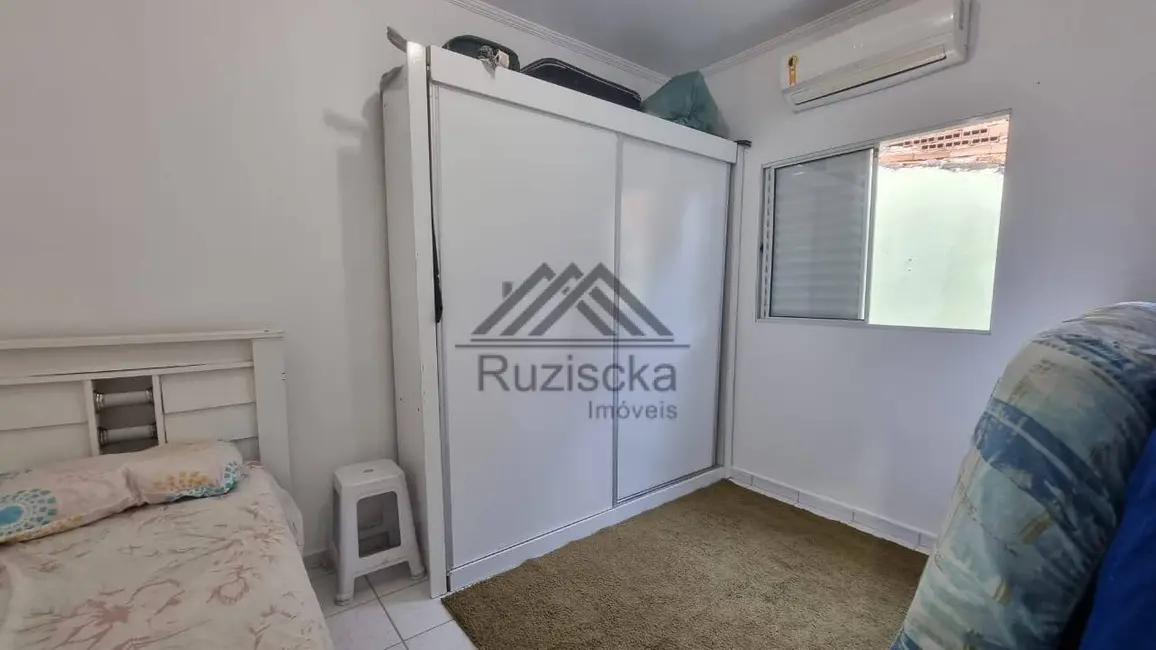 Foto 4 de Casa com 2 quartos à venda, 99m2 em Itanhaem - SP