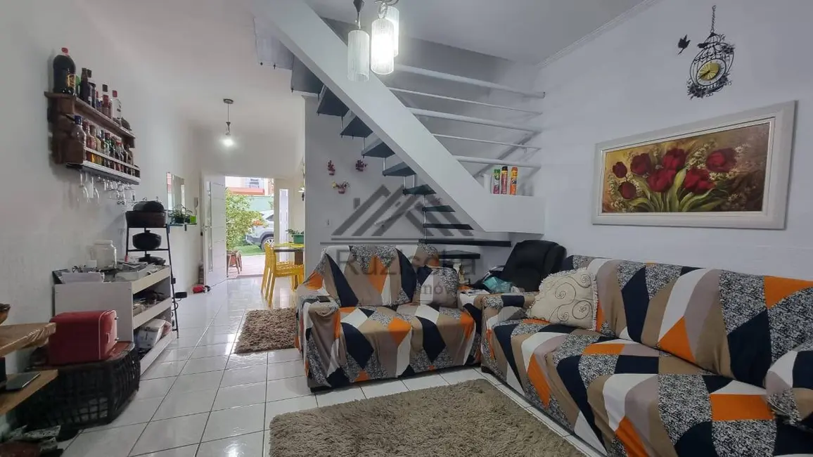Foto 8 de Casa com 2 quartos à venda, 99m2 em Itanhaem - SP