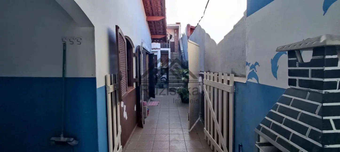 Foto 4 de Casa com 3 quartos à venda, 412m2 em Itanhaem - SP