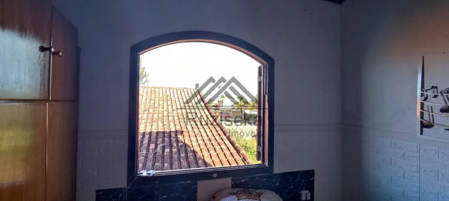 Foto 8 de Casa com 3 quartos à venda, 412m2 em Itanhaem - SP