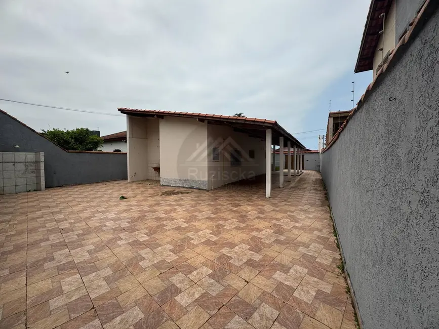 Foto 4 de Casa com 2 quartos à venda, 401m2 em Itanhaem - SP