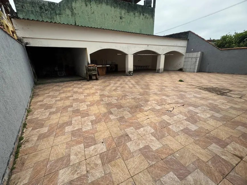 Foto 2 de Casa com 2 quartos à venda, 401m2 em Itanhaem - SP