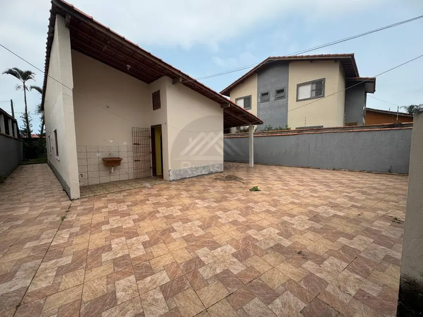 Foto 3 de Casa com 2 quartos à venda, 401m2 em Itanhaem - SP