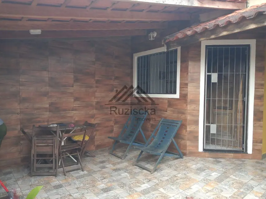 Foto 2 de Casa com 2 quartos à venda, 125m2 em Itanhaem - SP