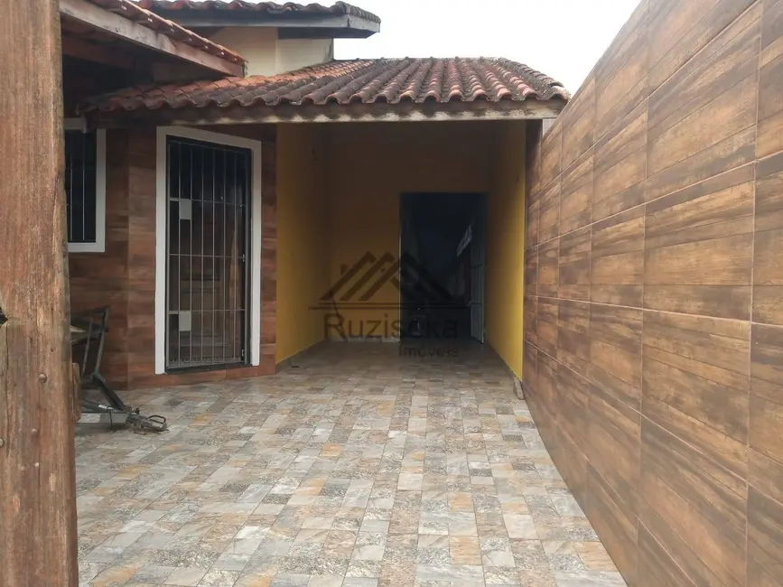 Foto 1 de Casa com 2 quartos à venda, 125m2 em Itanhaem - SP