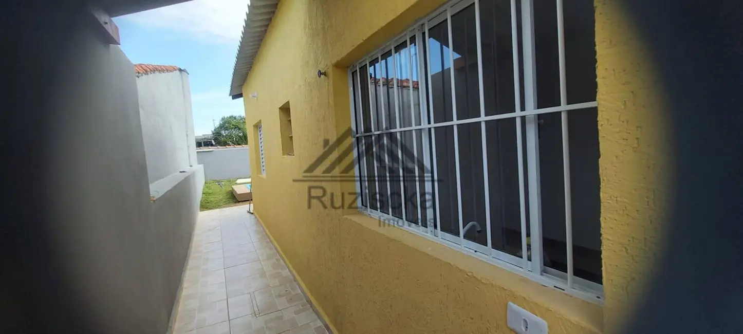 Foto 7 de Casa com 2 quartos à venda, 125m2 em Itanhaem - SP