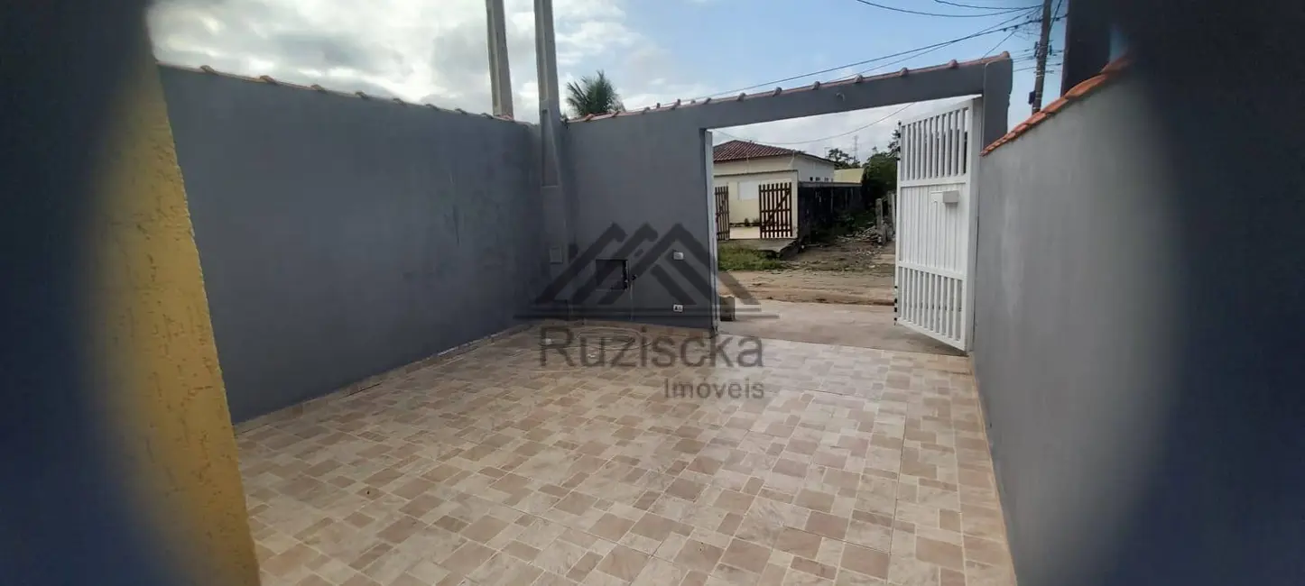 Foto 8 de Casa com 2 quartos à venda, 125m2 em Itanhaem - SP