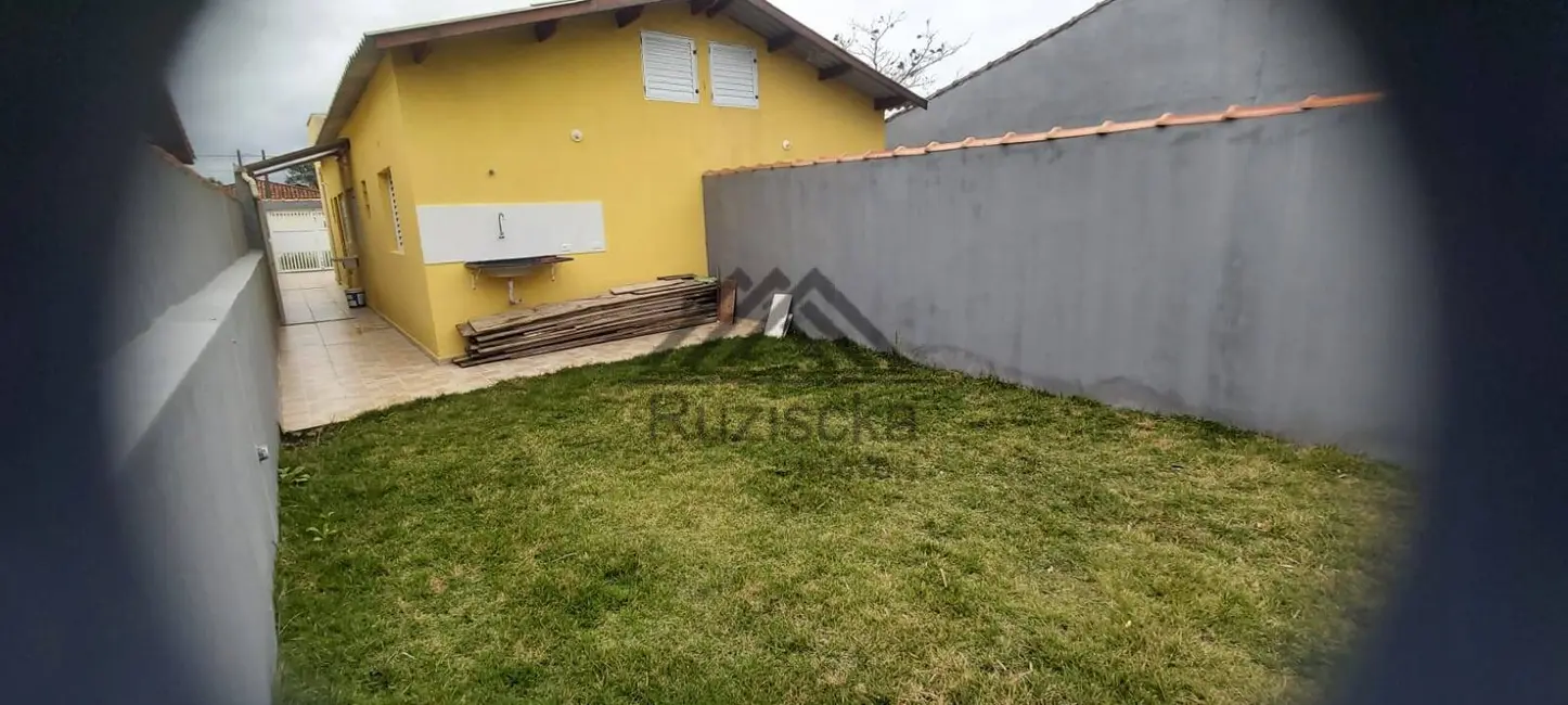 Foto 9 de Casa com 2 quartos à venda, 125m2 em Itanhaem - SP