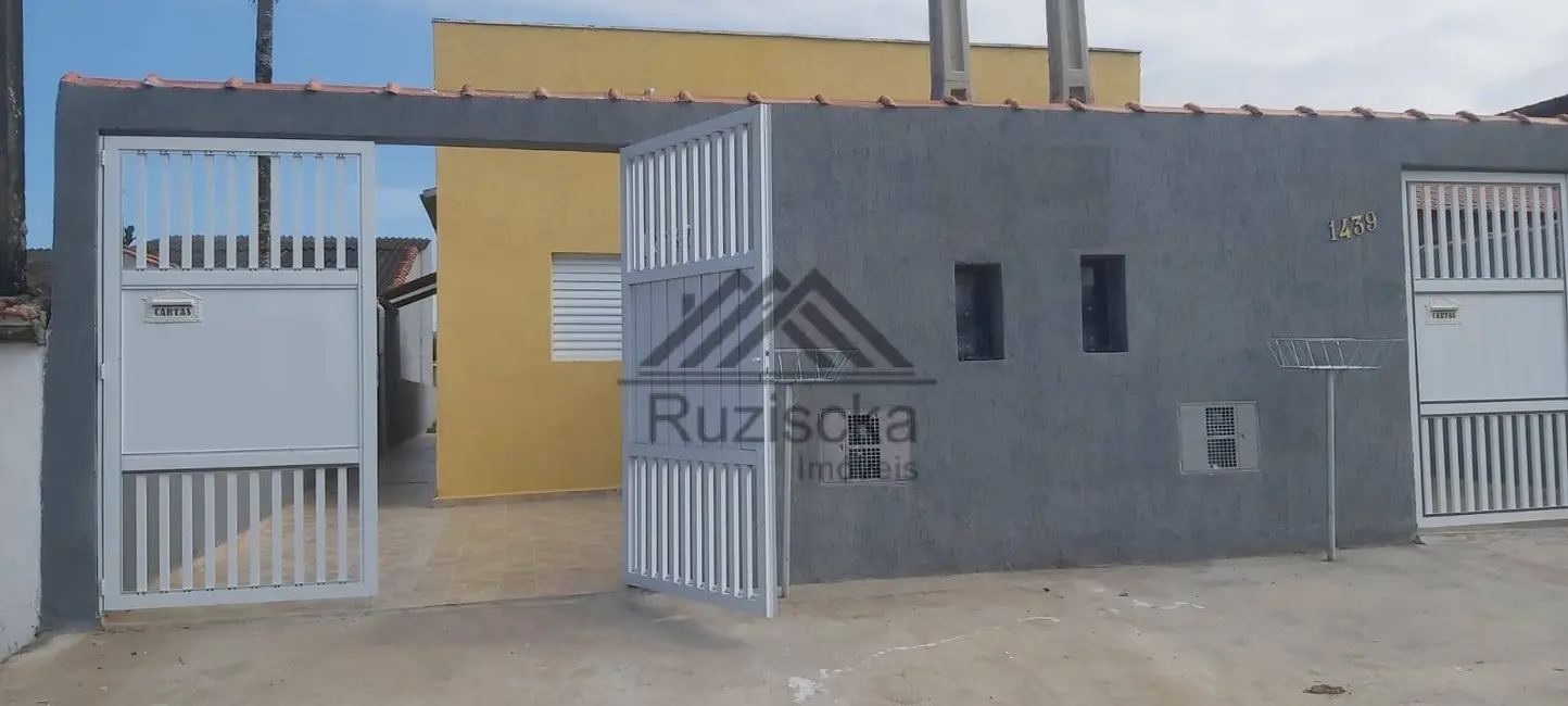 Foto 1 de Casa com 2 quartos à venda, 125m2 em Itanhaem - SP