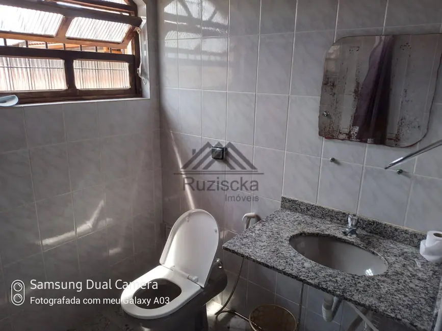 Casa com 4 quartos à venda, 368m2 em Itanhaem - SP - imagem 8 Foto 8 de Casa com 4 quartos à venda, 368m2 em Itanhaem - SP