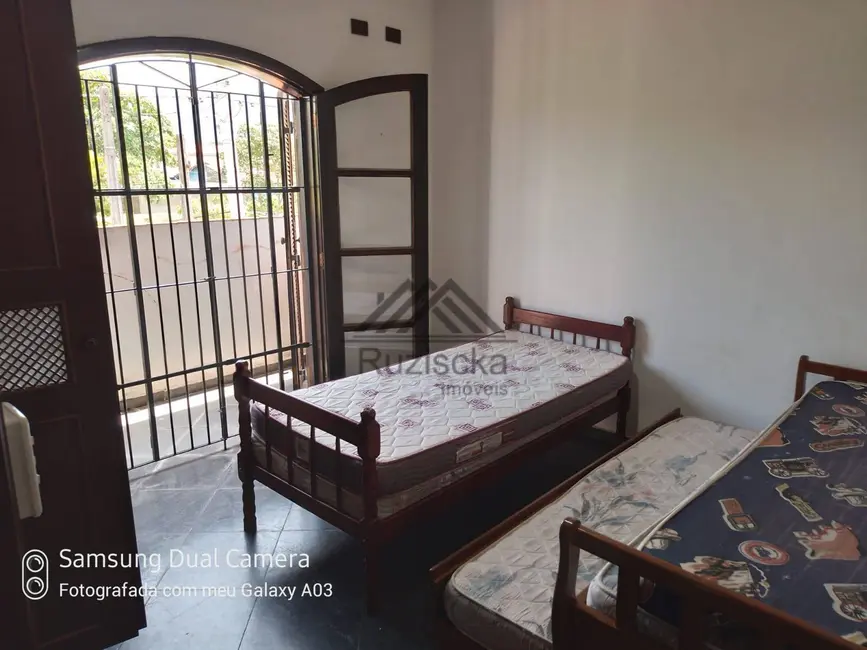 Casa com 4 quartos à venda, 368m2 em Itanhaem - SP - imagem 6 Foto 6 de Casa com 4 quartos à venda, 368m2 em Itanhaem - SP