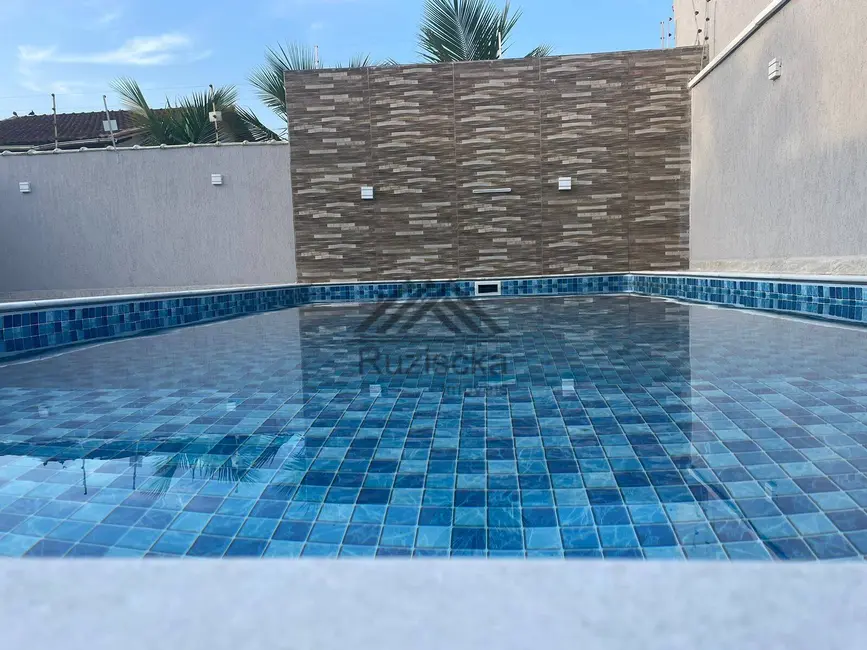 Casa com 4 quartos à venda, 240m2 em Peruibe - SP - imagem 3 Foto 3 de Casa com 4 quartos à venda, 240m2 em Peruibe - SP