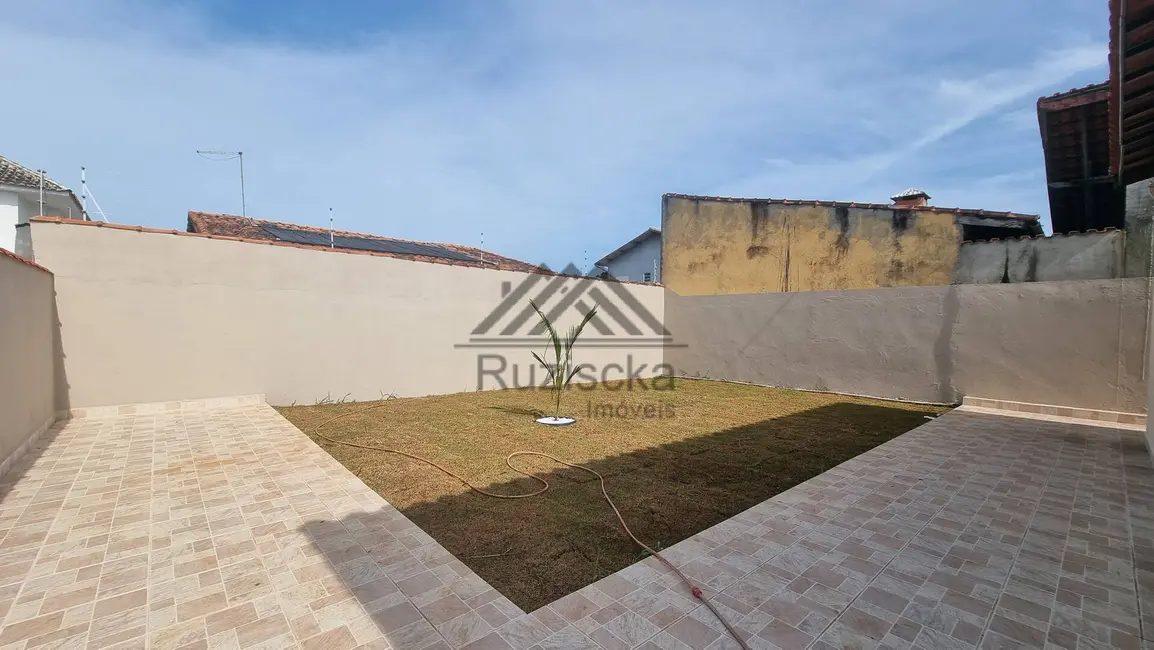 Foto 5 de Casa com 2 quartos à venda, 300m2 em Itanhaem - SP