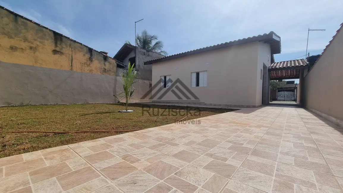 Foto 4 de Casa com 2 quartos à venda, 300m2 em Itanhaem - SP