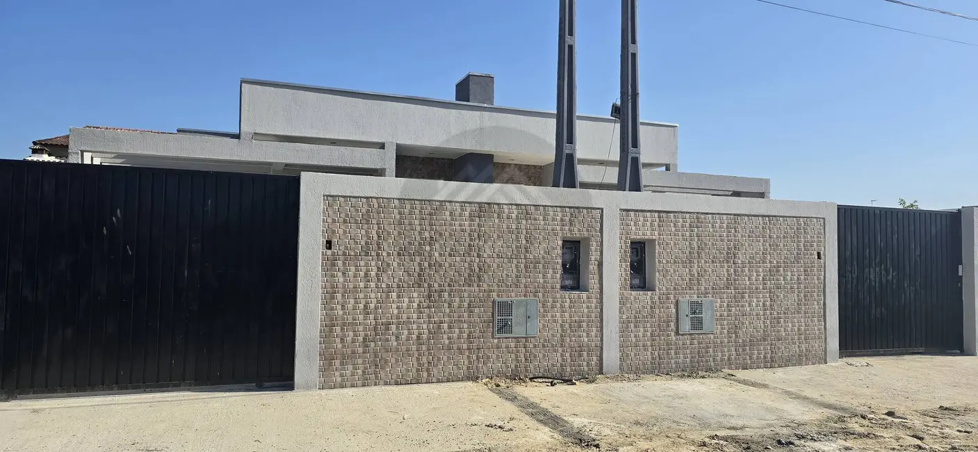 Foto 1 de Casa com 2 quartos à venda, 150m2 em Itanhaem - SP