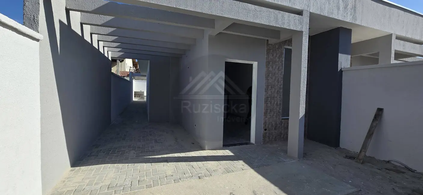 Foto 2 de Casa com 2 quartos à venda, 150m2 em Itanhaem - SP