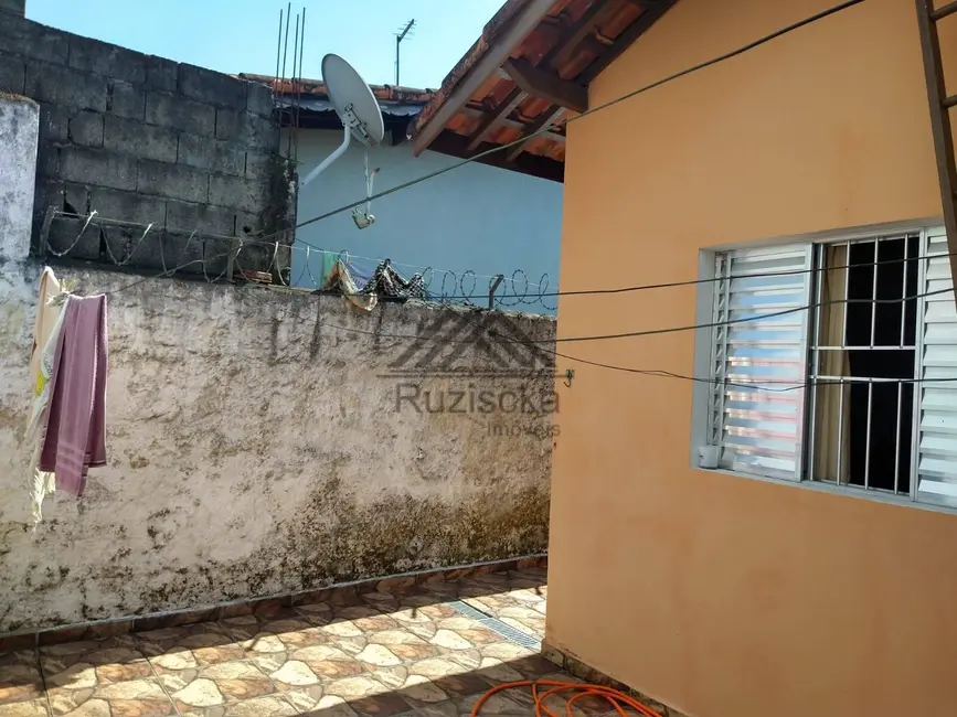 Foto 1 de Casa com 2 quartos à venda, 125m2 em Itanhaem - SP