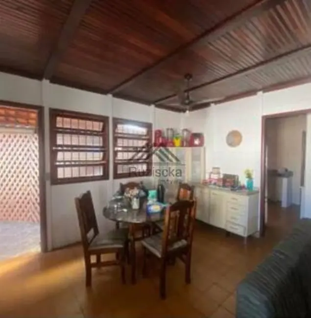 Foto 2 de Casa com 3 quartos à venda, 330m2 em Itanhaem - SP