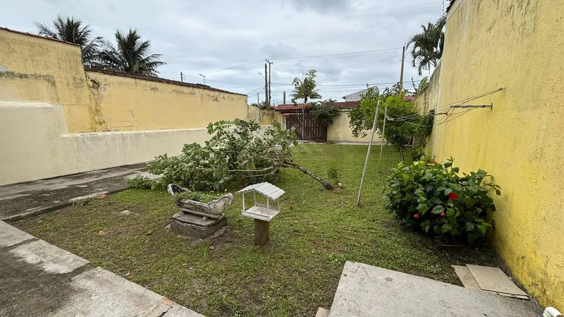 Foto 4 de Casa com 1 quarto à venda, 250m2 em Itanhaem - SP