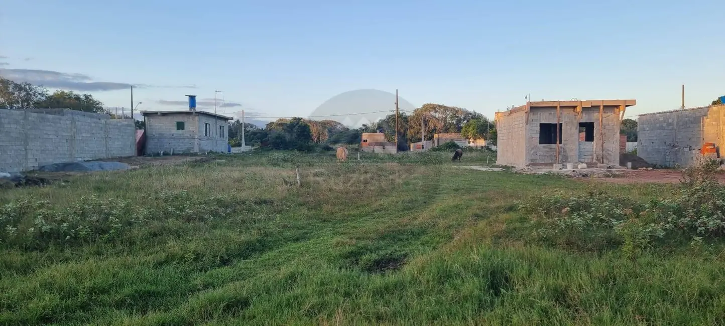 Foto 1 de Terreno / Lote à venda, 280m2 em Itanhaem - SP