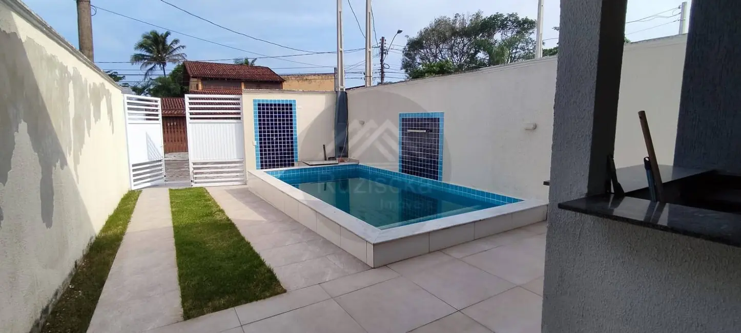 Foto 2 de Casa com 3 quartos à venda, 79m2 em Itanhaem - SP