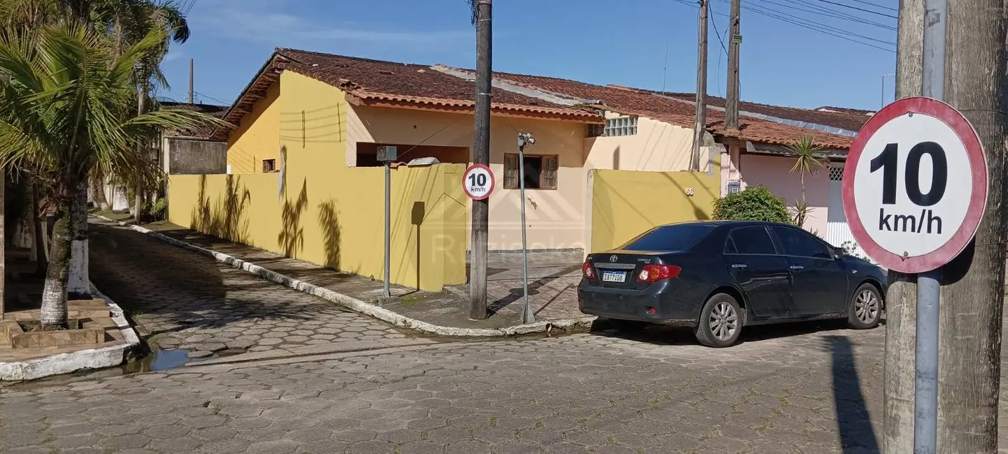 Foto 1 de Casa de Condomínio com 2 quartos à venda, 125m2 em Itanhaem - SP