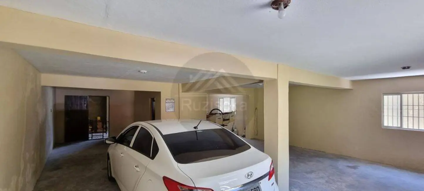 Casa com 2 quartos à venda, 300m2 em Itanhaem - SP - imagem 4 Foto 4 de Casa com 2 quartos à venda, 300m2 em Itanhaem - SP