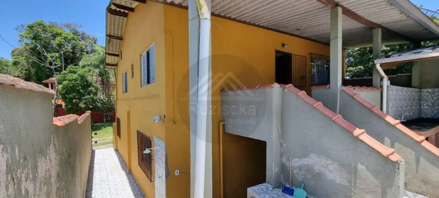 Casa com 2 quartos à venda, 300m2 em Itanhaem - SP - imagem 8 Foto 8 de Casa com 2 quartos à venda, 300m2 em Itanhaem - SP