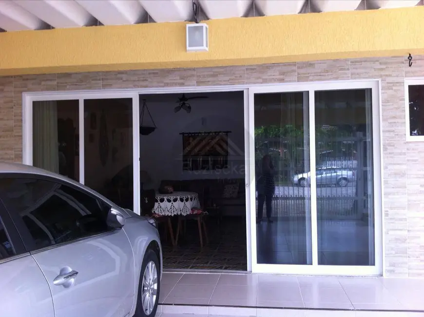 Foto 3 de Casa com 4 quartos à venda, 300m2 em Itanhaem - SP