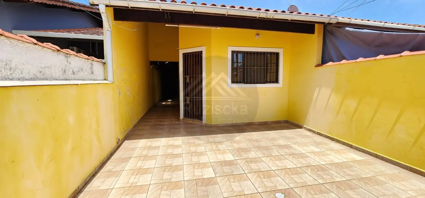 Foto 1 de Casa com 2 quartos à venda, 125m2 em Itanhaem - SP