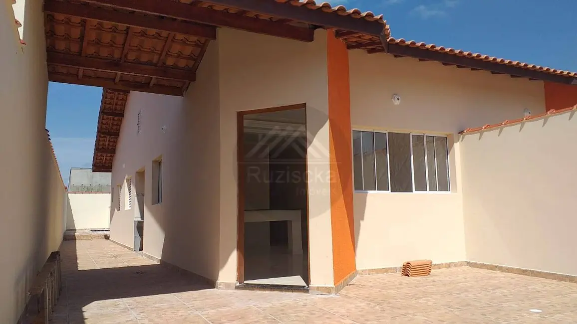 Foto 2 de Casa com 2 quartos à venda, 180m2 em Itanhaem - SP