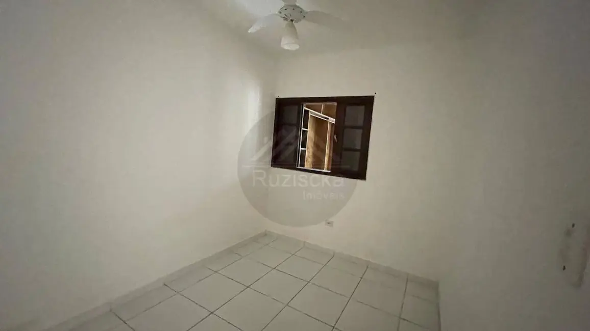 Foto 8 de Casa com 2 quartos à venda, 170m2 em Itanhaem - SP