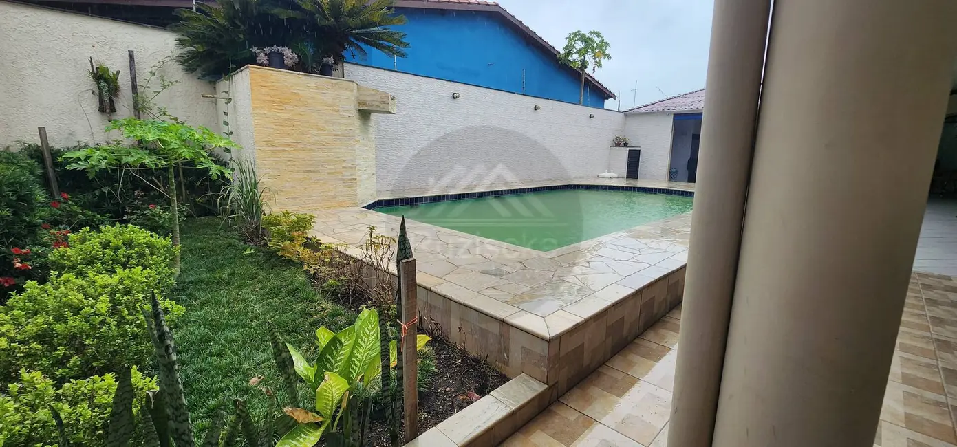 Foto 3 de Casa com 2 quartos à venda, 325m2 em Itanhaem - SP