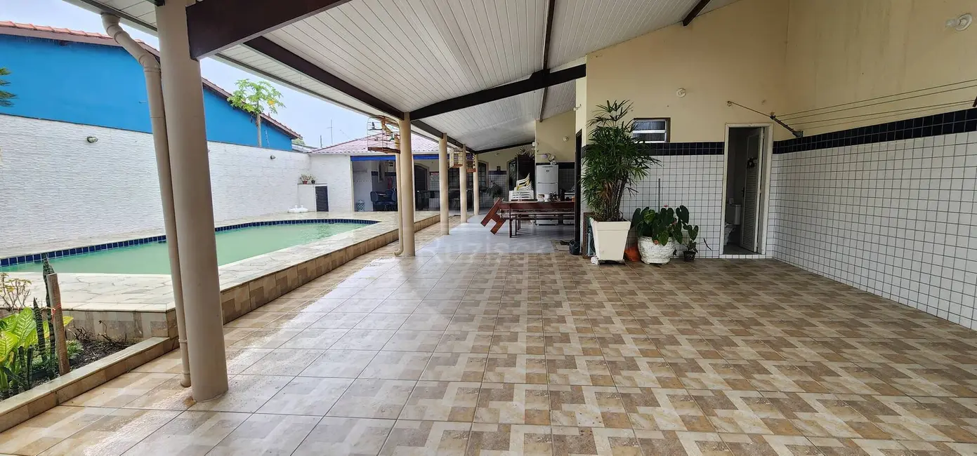 Foto 6 de Casa com 2 quartos à venda, 325m2 em Itanhaem - SP