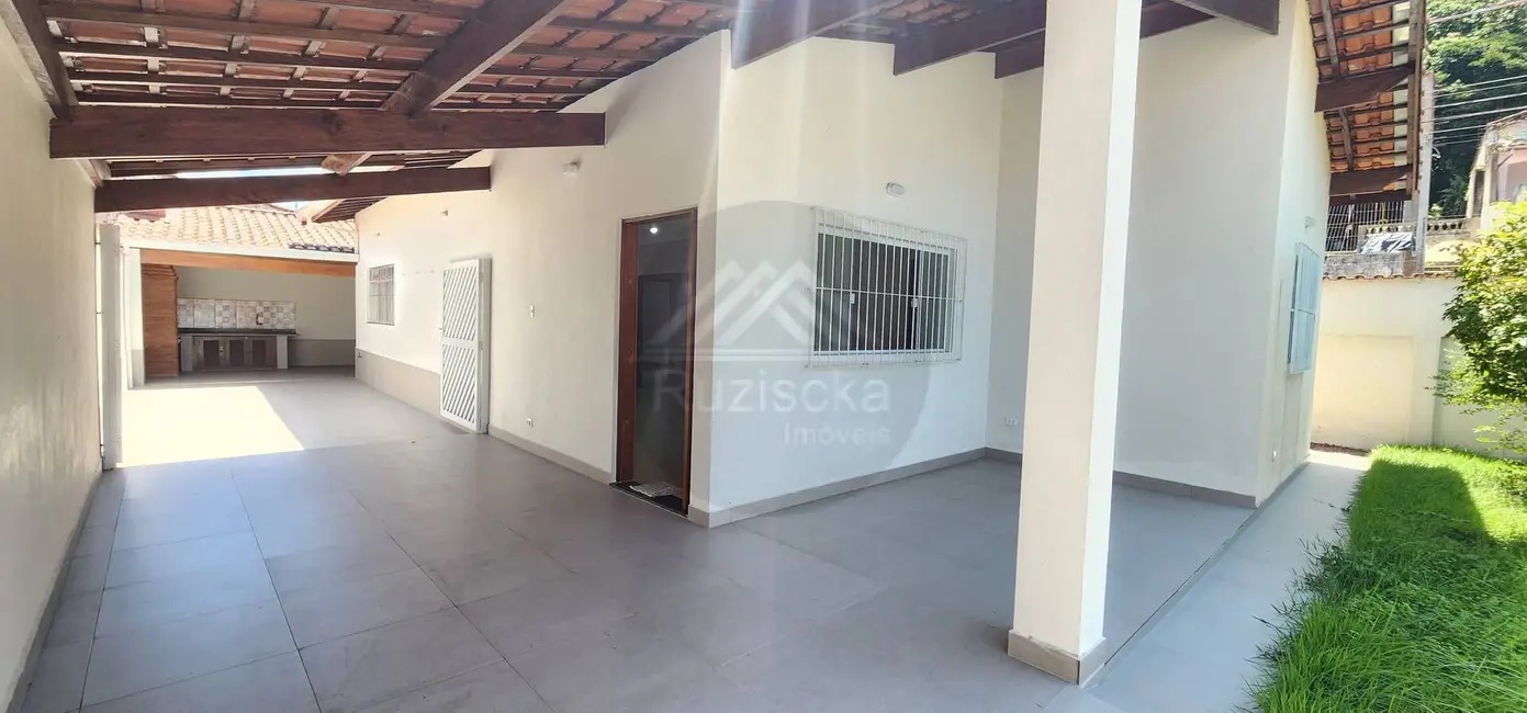 Foto 1 de Casa com 3 quartos à venda, 271m2 em Itanhaem - SP