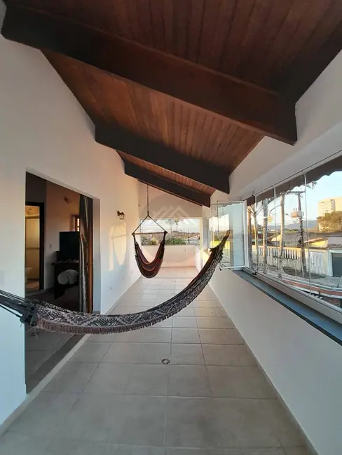 Foto 7 de Casa com 6 quartos à venda, 286m2 em Itanhaem - SP