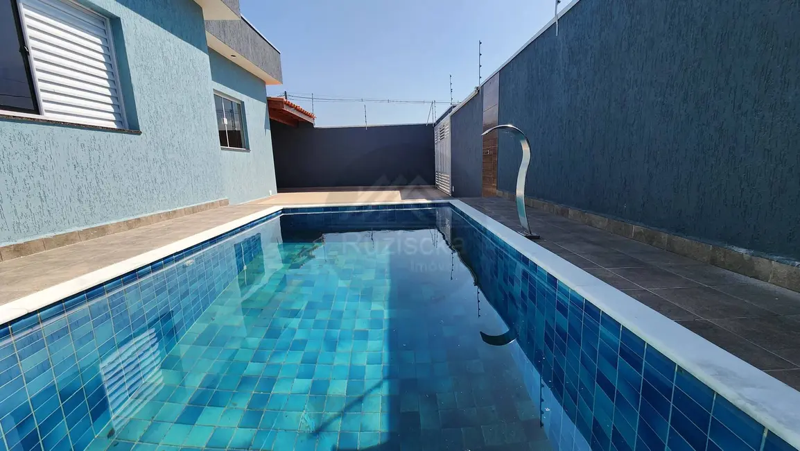 Casa com 2 quartos à venda, 154m2 em Itanhaem - SP - imagem 1 Foto 1 de Casa com 2 quartos à venda, 154m2 em Itanhaem - SP