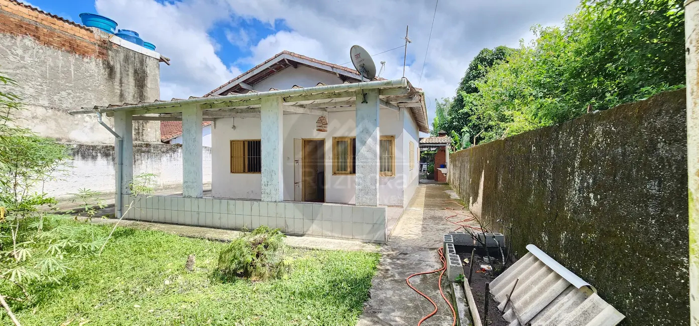 Foto 2 de Casa com 2 quartos à venda, 663m2 em Itanhaem - SP