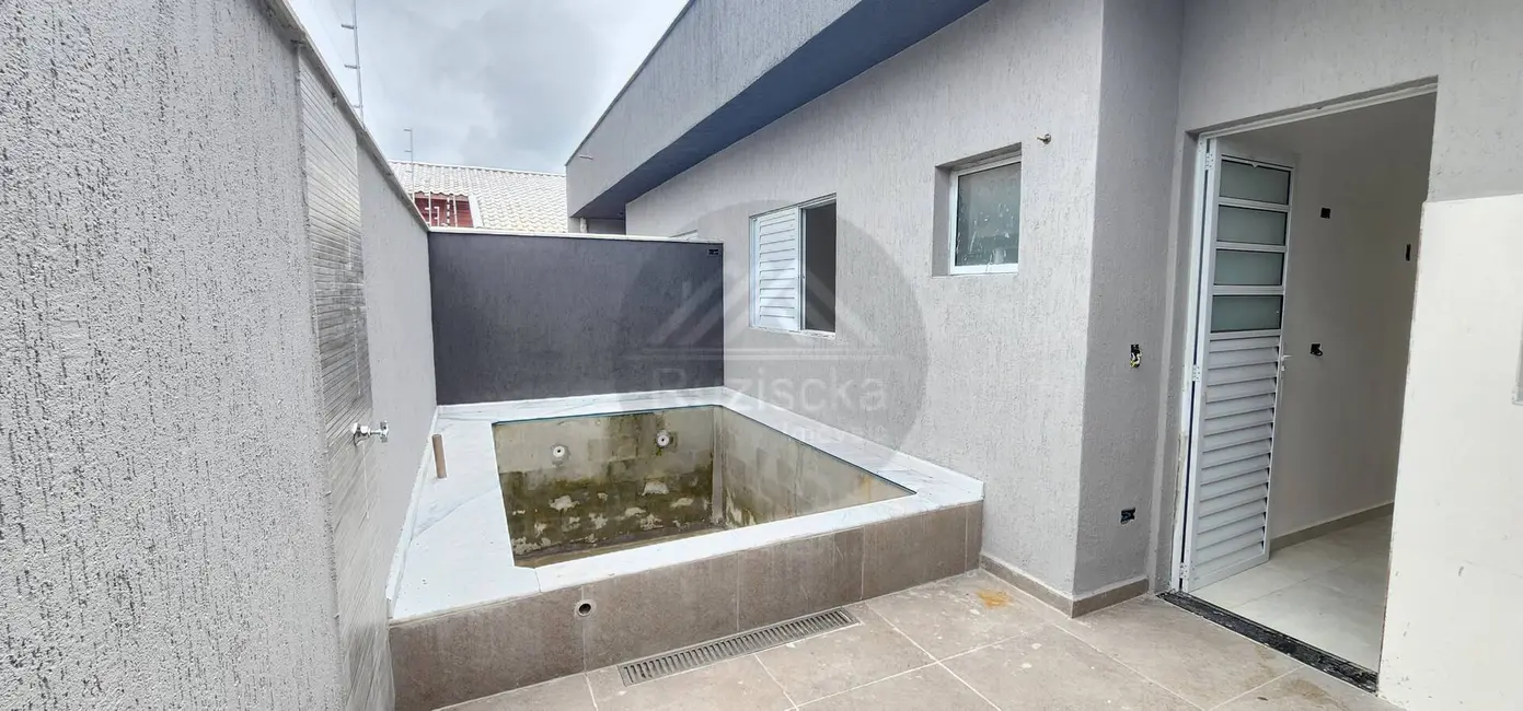 Foto 4 de Casa de Condomínio com 2 quartos à venda, 67m2 em Itanhaem - SP