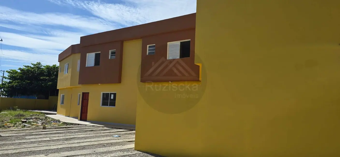 Foto 4 de Casa de Condomínio com 2 quartos à venda, 90m2 em Itanhaem - SP