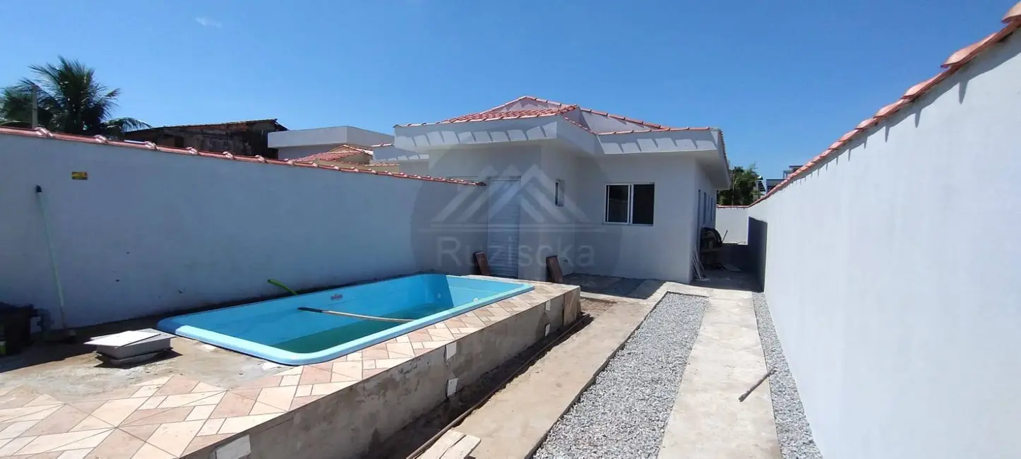 Foto 1 de Casa com 2 quartos à venda, 181m2 em Itanhaem - SP