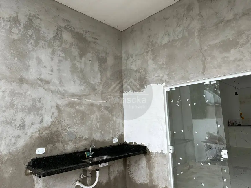 Foto 2 de Casa com 3 quartos à venda, 250m2 em Itanhaem - SP