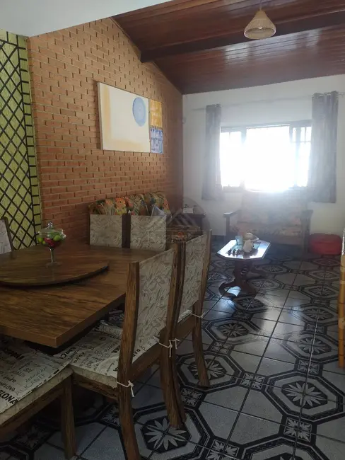 Foto 9 de Casa com 4 quartos à venda, 292m2 em Itanhaem - SP
