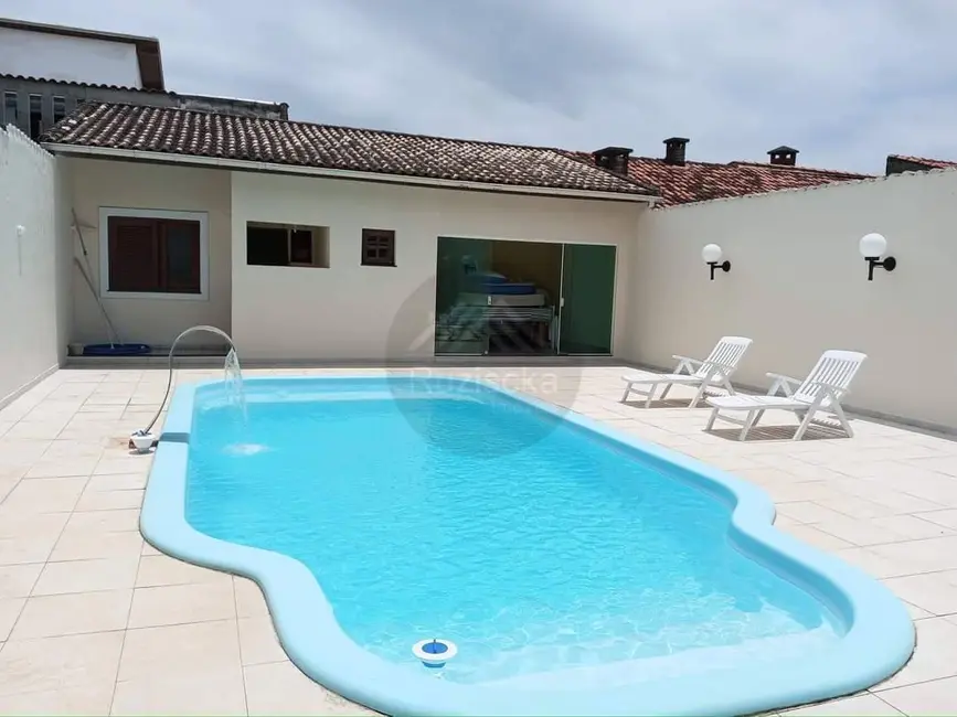 Foto 1 de Casa com 5 quartos à venda, 370m2 em Itanhaem - SP