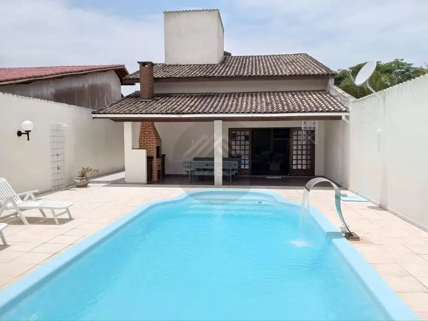 Foto 2 de Casa com 5 quartos à venda, 370m2 em Itanhaem - SP