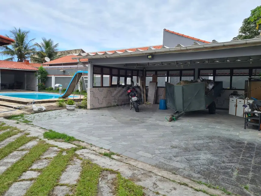 Foto 2 de Casa com 4 quartos à venda, 900m2 em Itanhaem - SP