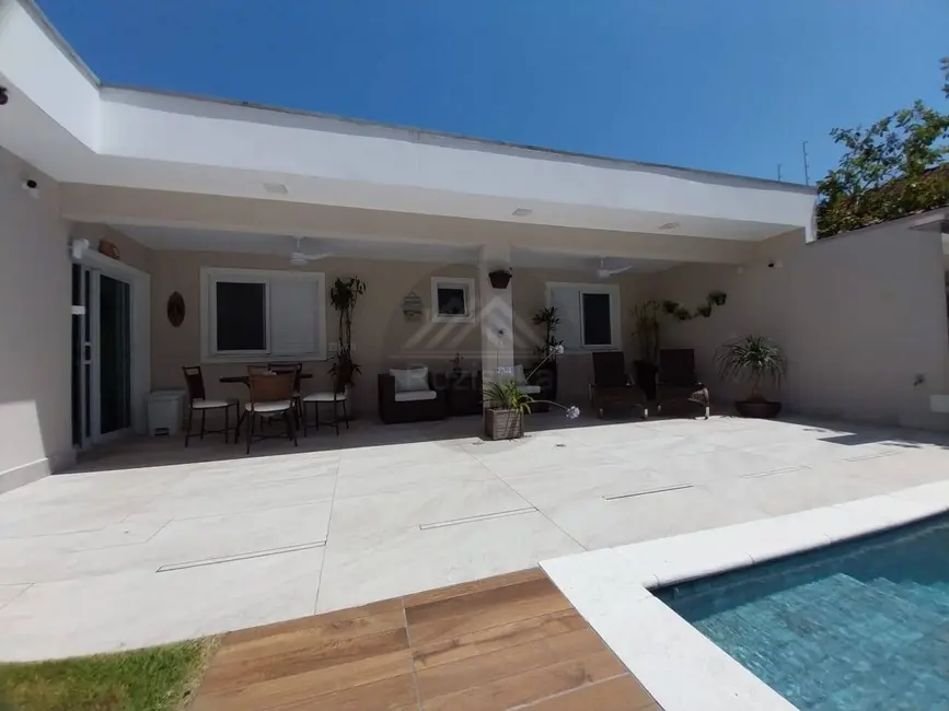 Foto 3 de Casa com 3 quartos à venda, 250m2 em Itanhaem - SP