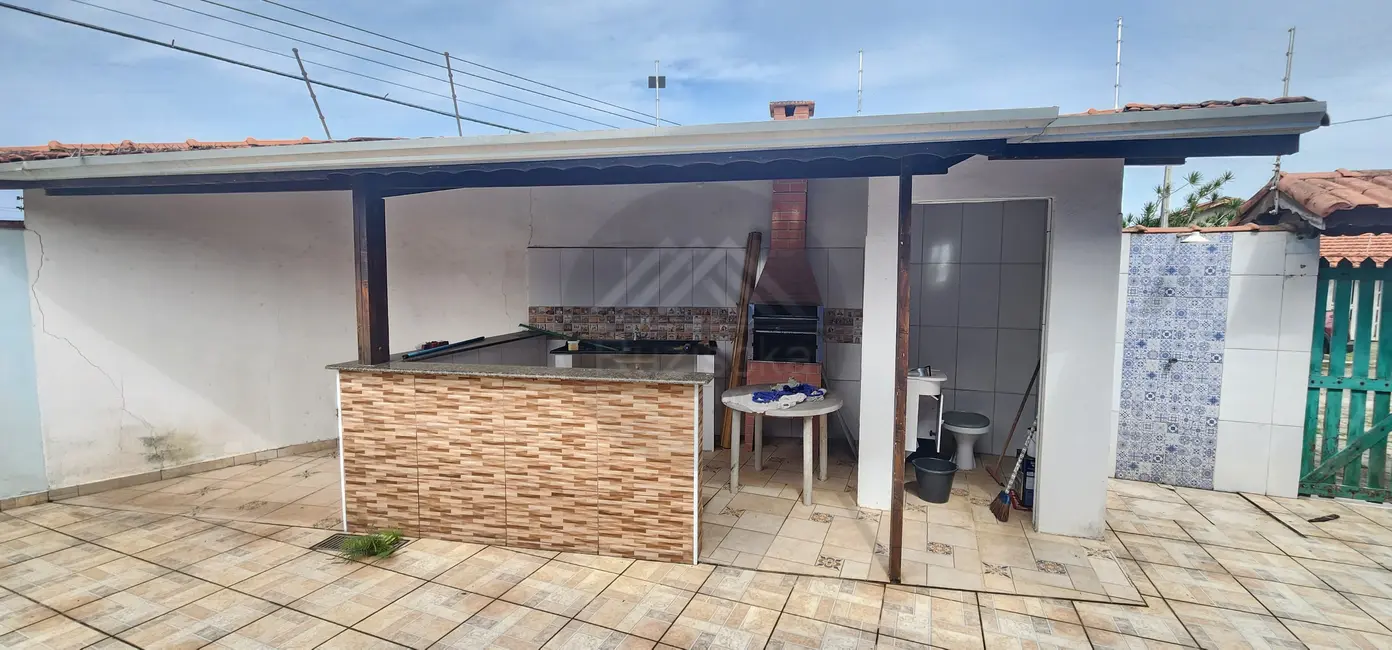 Casa com 3 quartos à venda, 272m2 em Itanhaem - SP - imagem 5 Foto 5 de Casa com 3 quartos à venda, 272m2 em Itanhaem - SP
