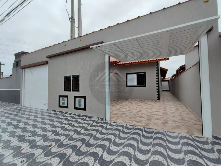 Foto 2 de Casa com 2 quartos à venda, 125m2 em Itanhaem - SP